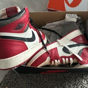 Air Jordan 1 Retro High Lost&Found